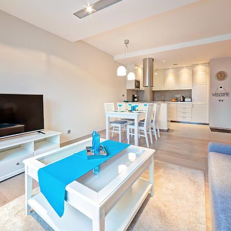 Apartamenty Homely Place - Parking 7 Познан Екстериор снимка