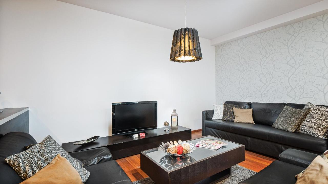 Apartamenty Homely Place - Parking 7 Познан Екстериор снимка